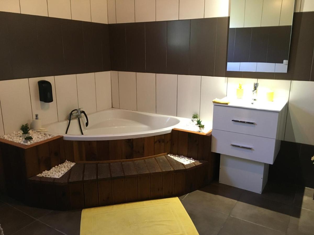 Bed and Breakfast Ti Kaz Hoareau Salazie Esterno foto
